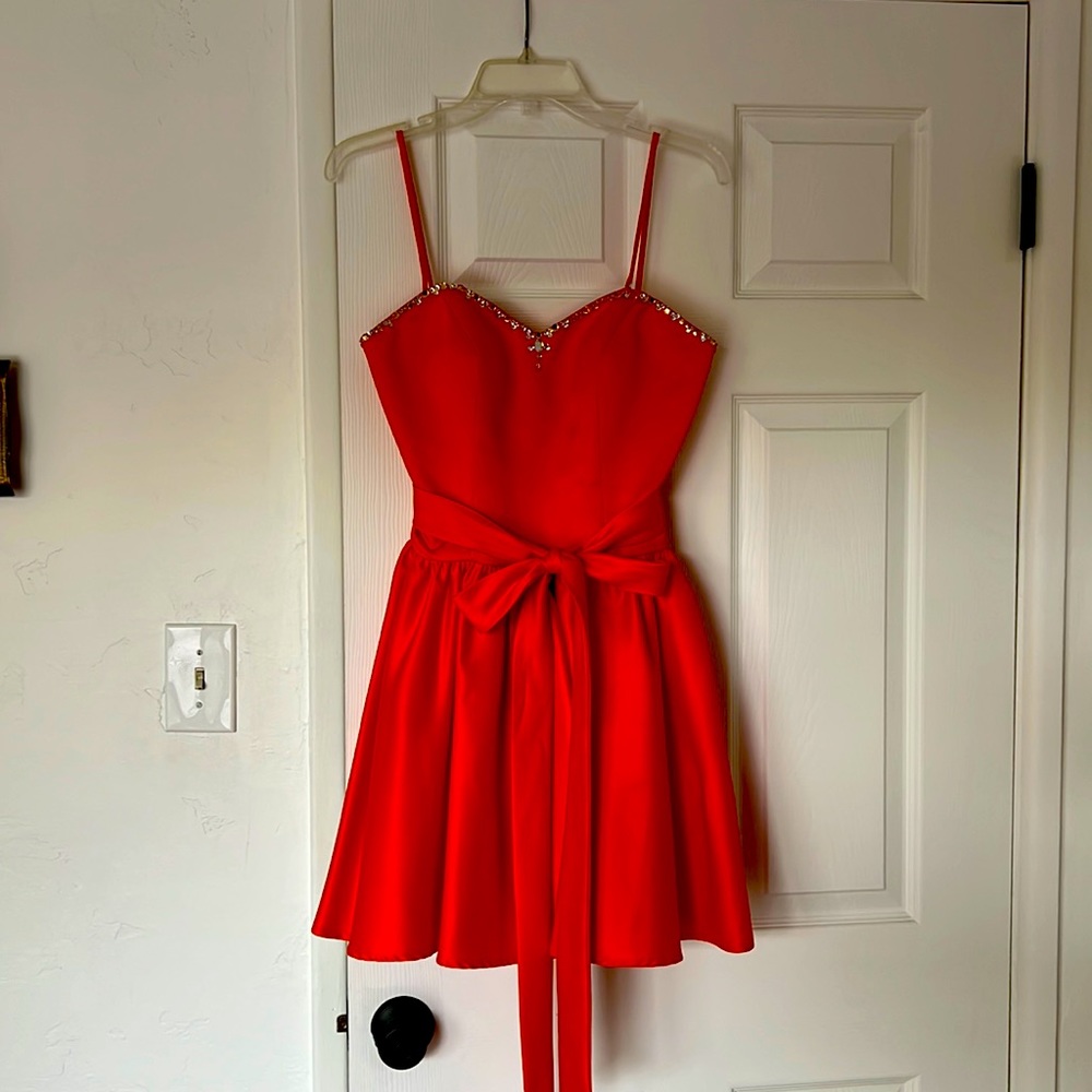 Mori Lee mini cocktail / prom dress 🧡